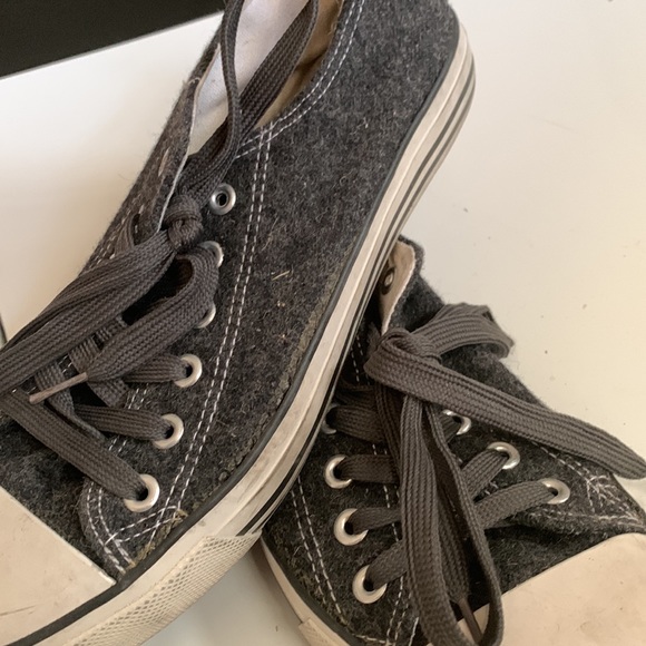 Women's Low Top Sneakers - Picture 2 of 4